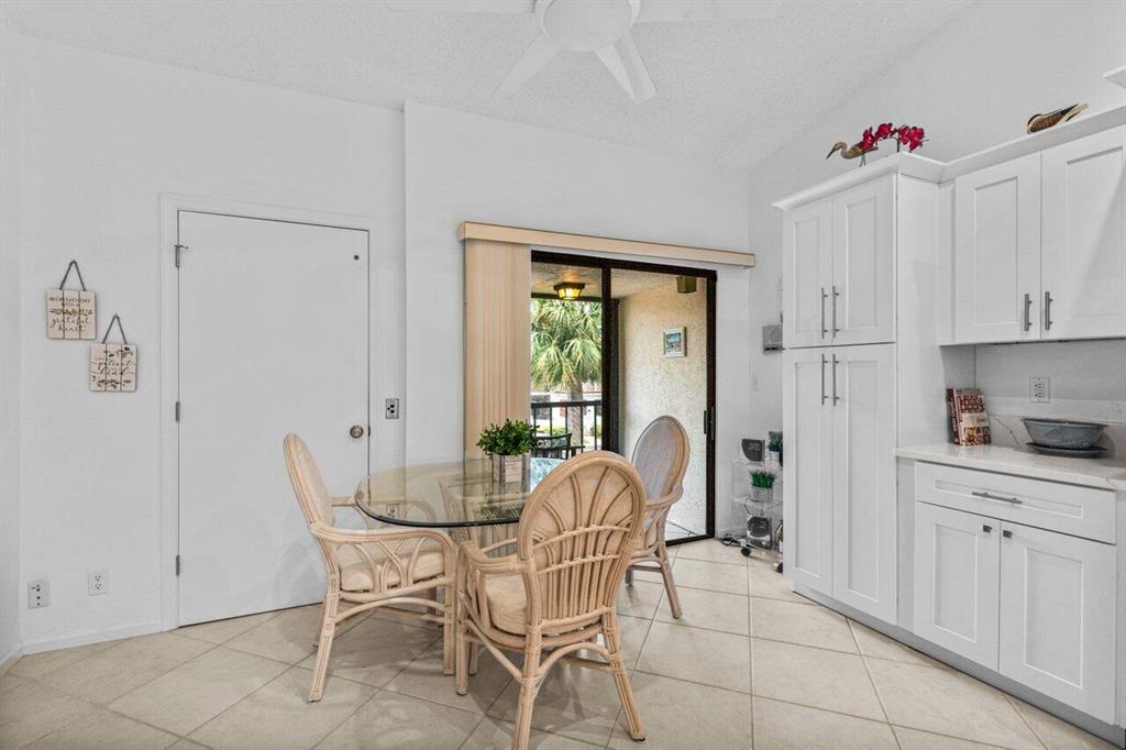 9728 Sills Drive E Unit: 201