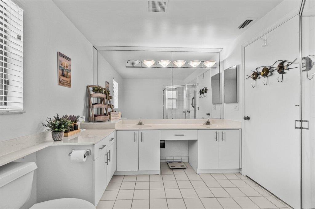 9728 Sills Drive E Unit: 201