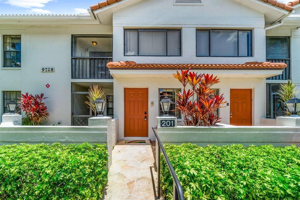 9728 Sills Drive E Unit: 201