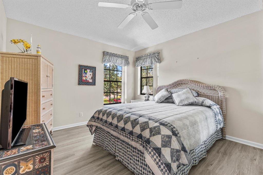9728 Sills Drive E Unit: 201