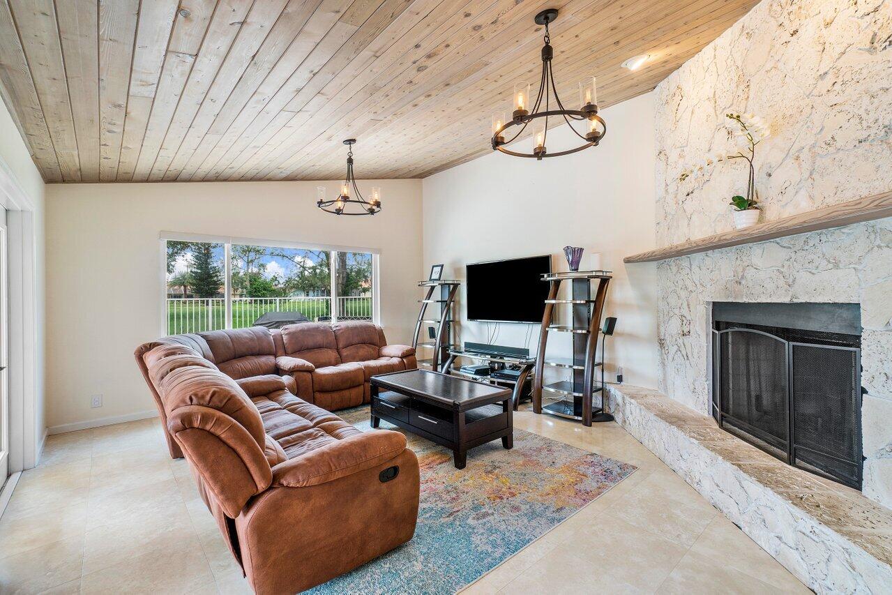 4278 Fox Trace
