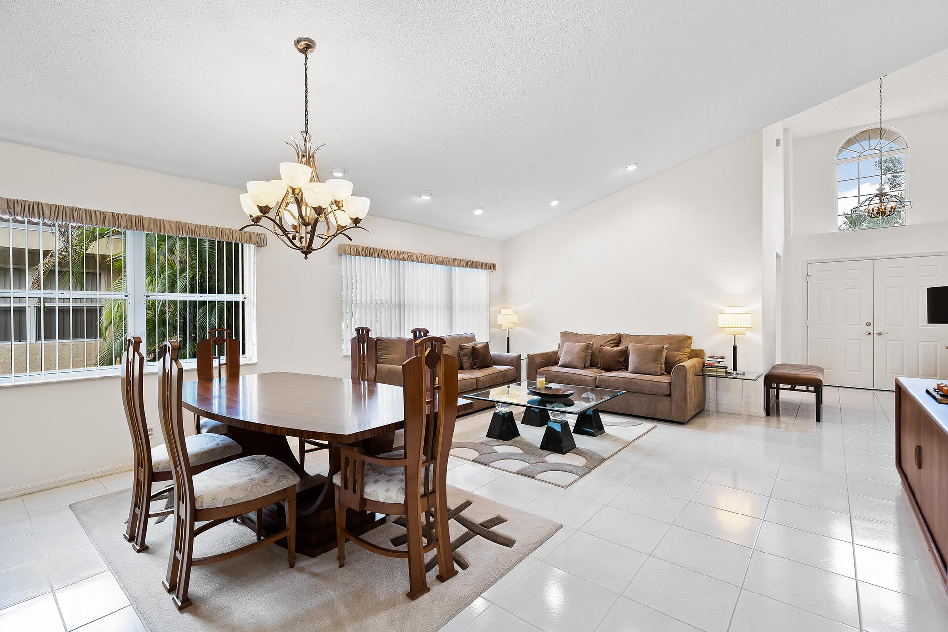11121 Rios Road Unit: Rd