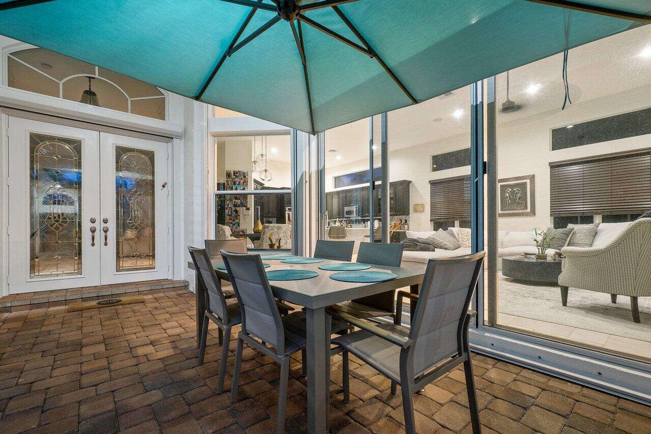 8072 Laurel Ridge Court