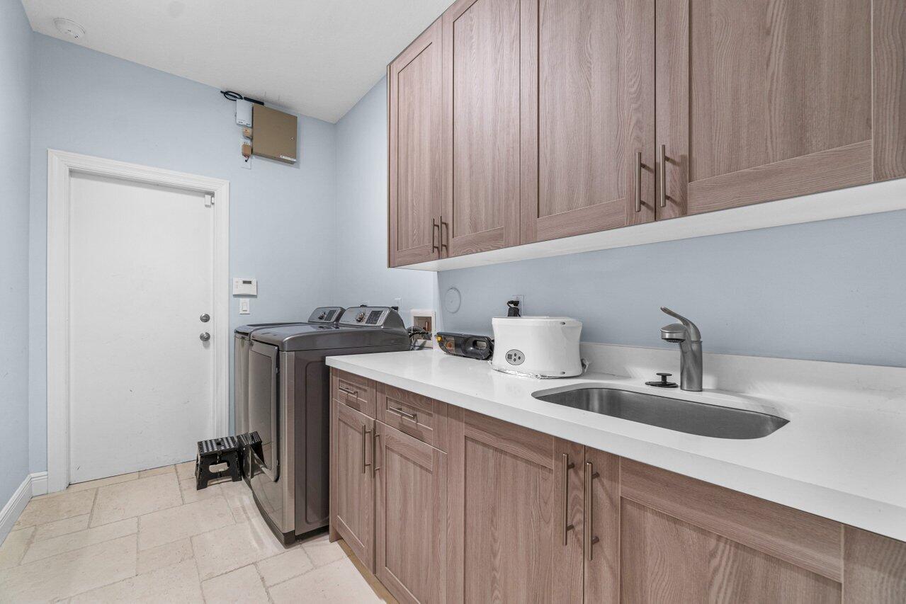 8072 Laurel Ridge Court