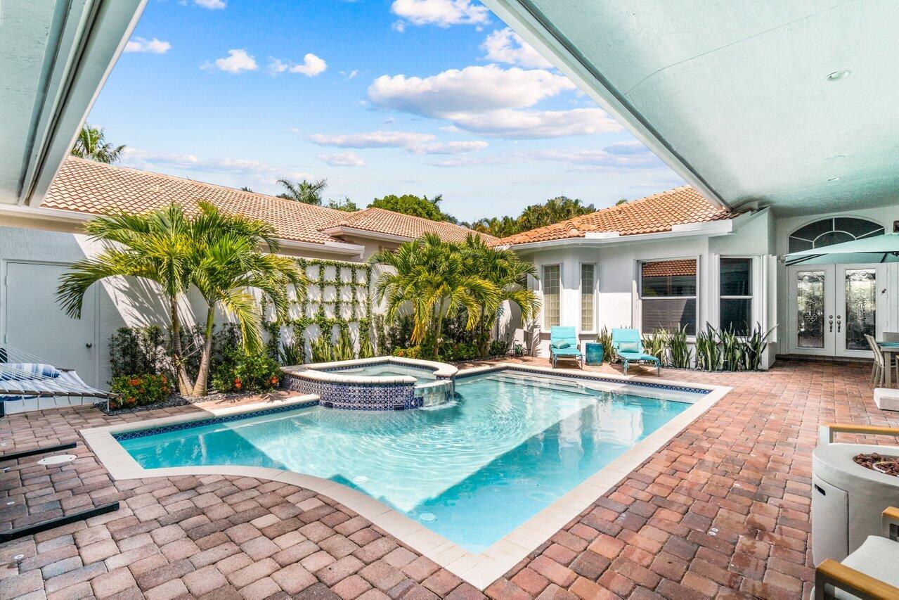 8072 Laurel Ridge Court