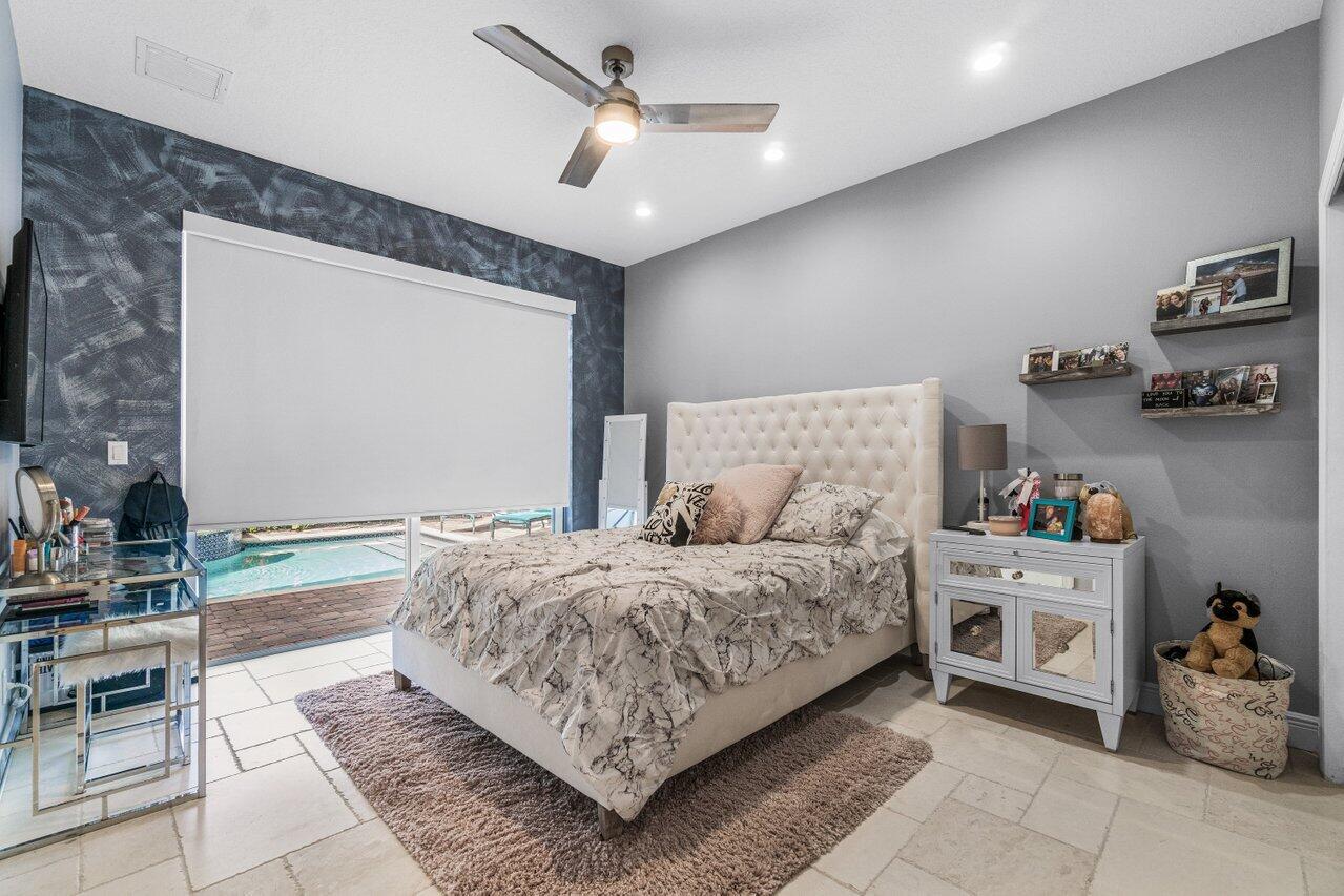 8072 Laurel Ridge Court