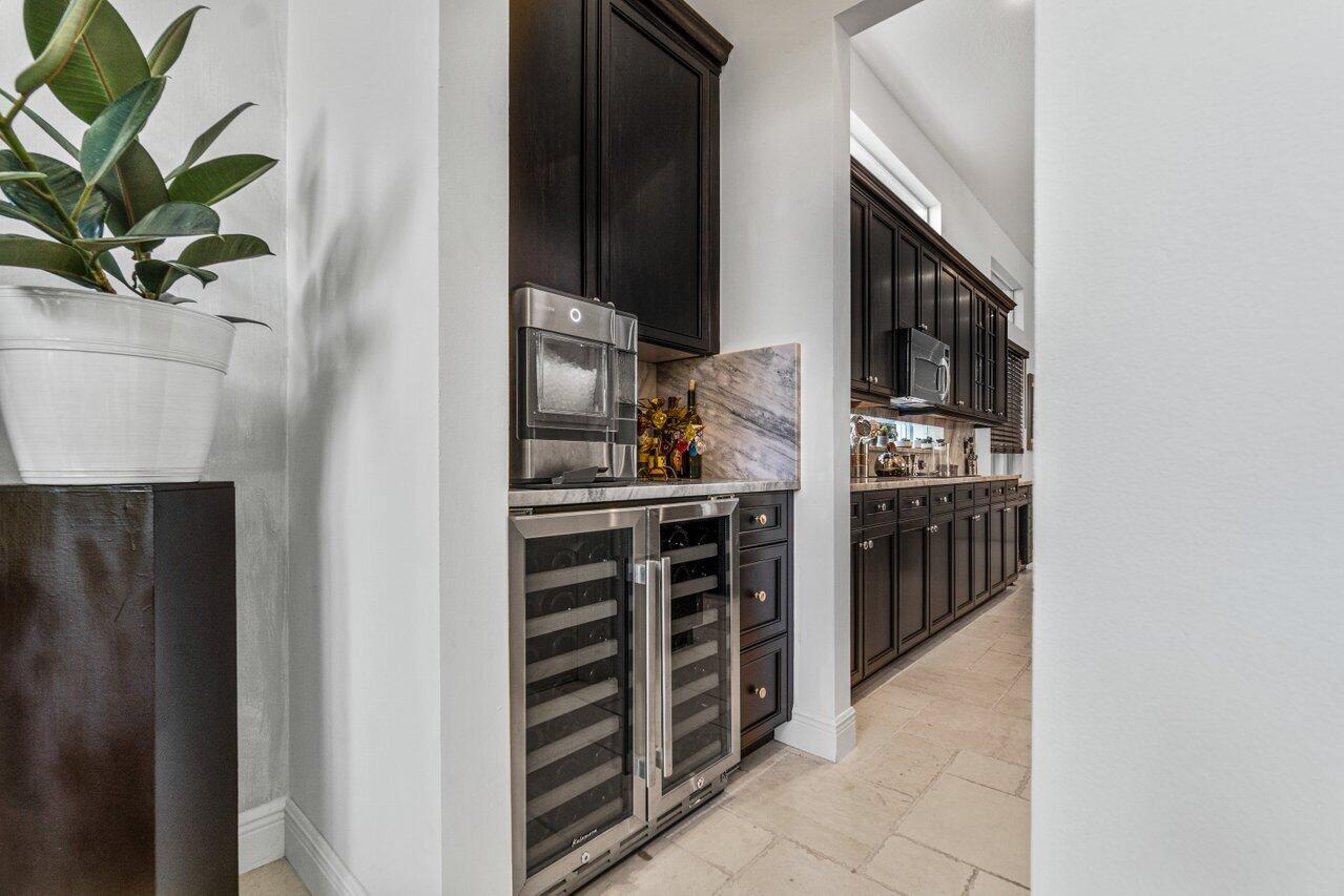 8072 Laurel Ridge Court
