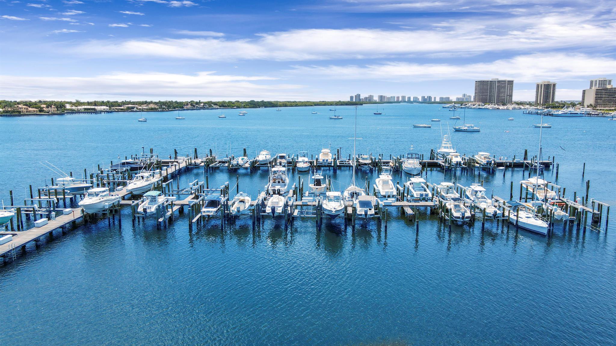 1618 Twelve Oaks Way Unit: 101