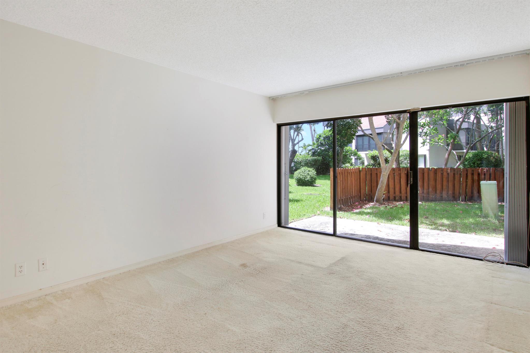 1618 Twelve Oaks Way Unit: 101