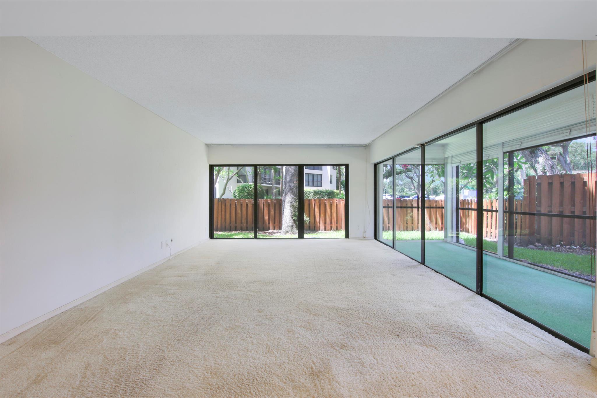 1618 Twelve Oaks Way Unit: 101