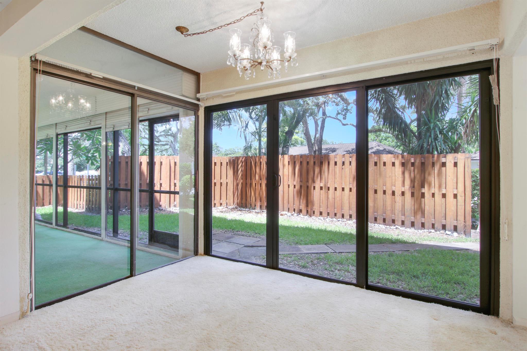 1618 Twelve Oaks Way Unit: 101