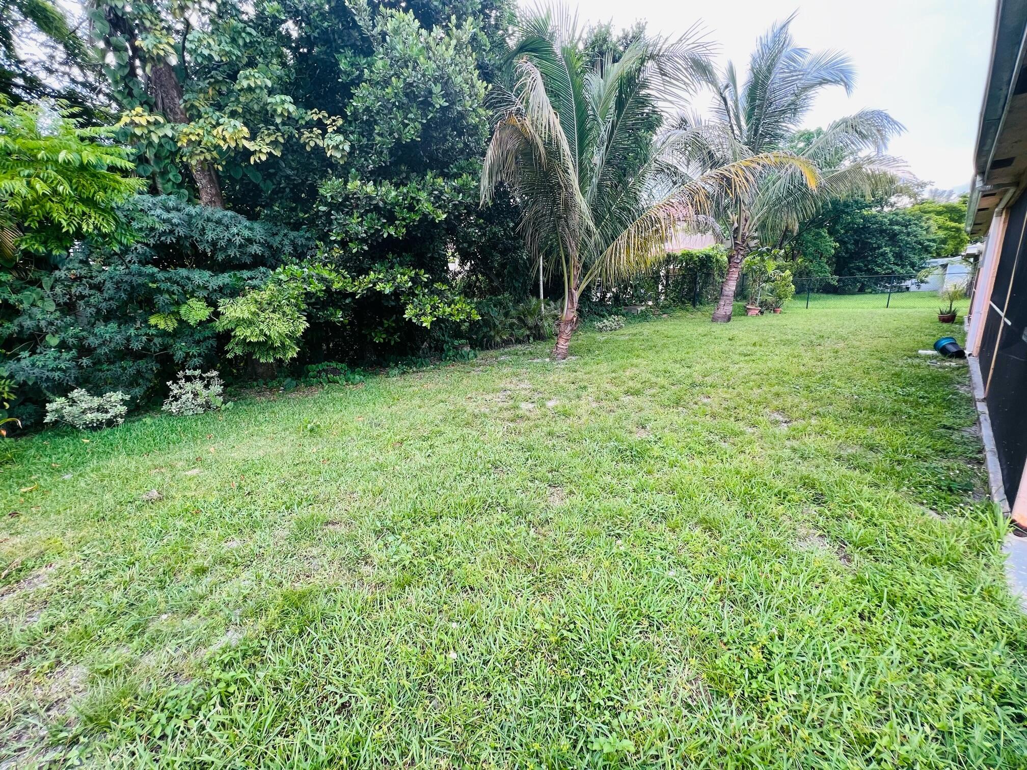 10600 NW 37 Street Unit: West Unit
