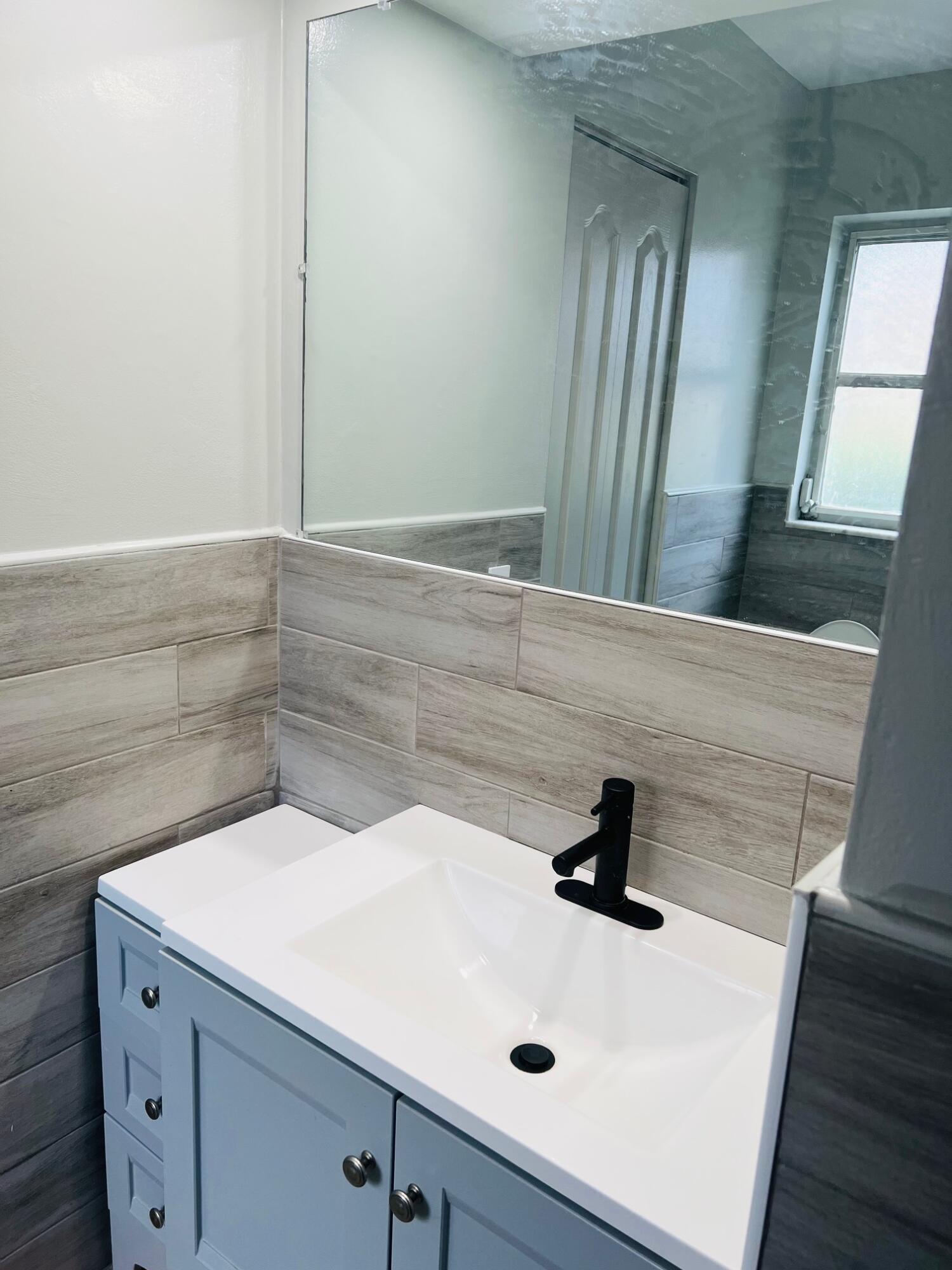 10600 NW 37 Street Unit: West Unit