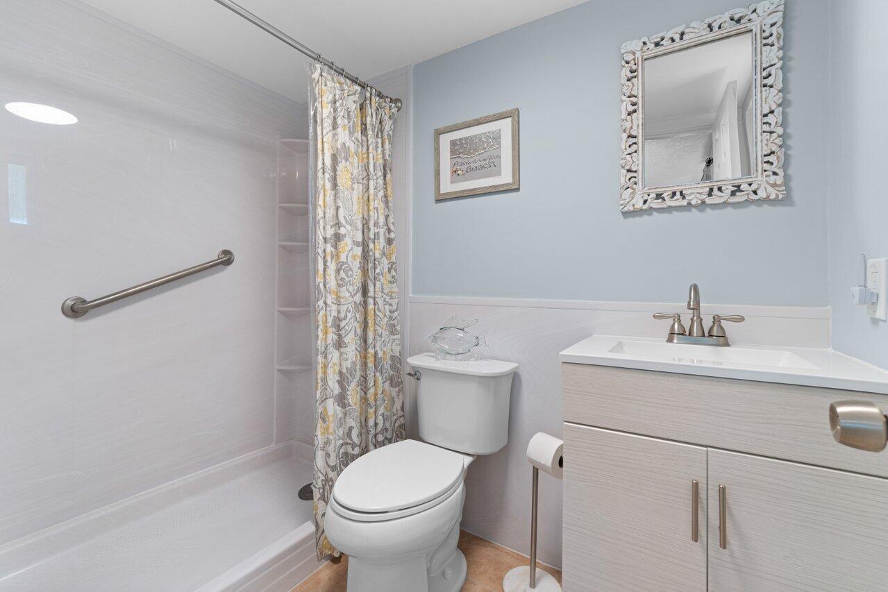 251 S Cypress Road Unit: 117