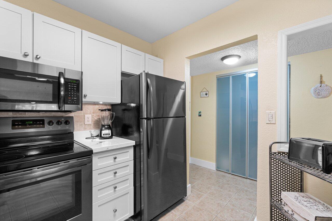 251 S Cypress Road Unit: 117