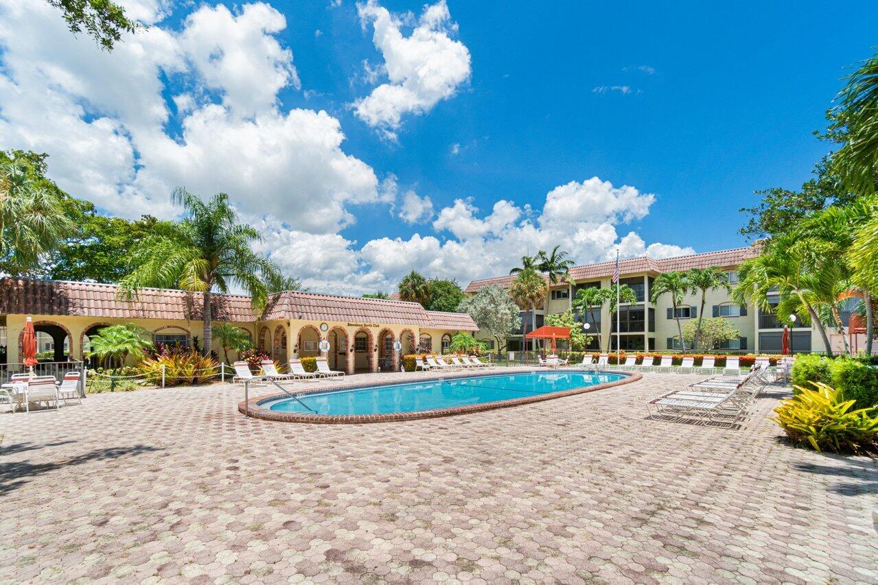 251 S Cypress Road Unit: 117