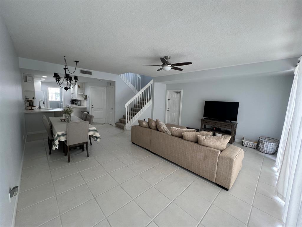 482 Capistrano Drive
