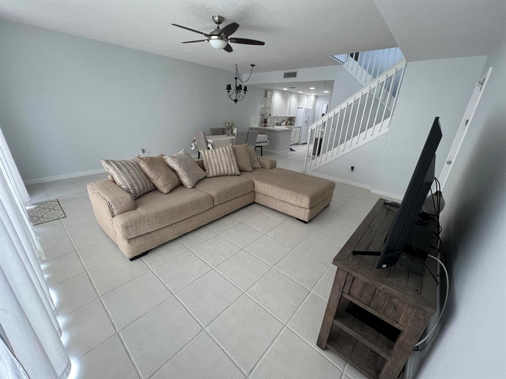 482 Capistrano Drive