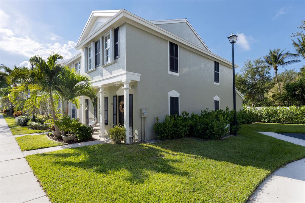 826 Kokomo Key Lane
