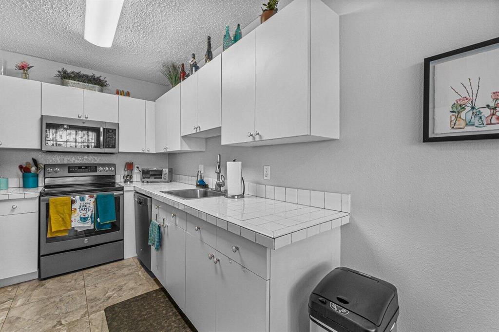 1131 Violet Terrace Unit: 201