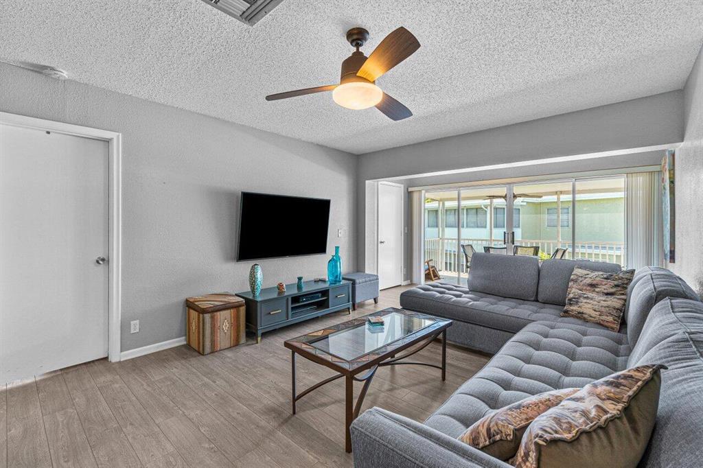 1131 Violet Terrace Unit: 201