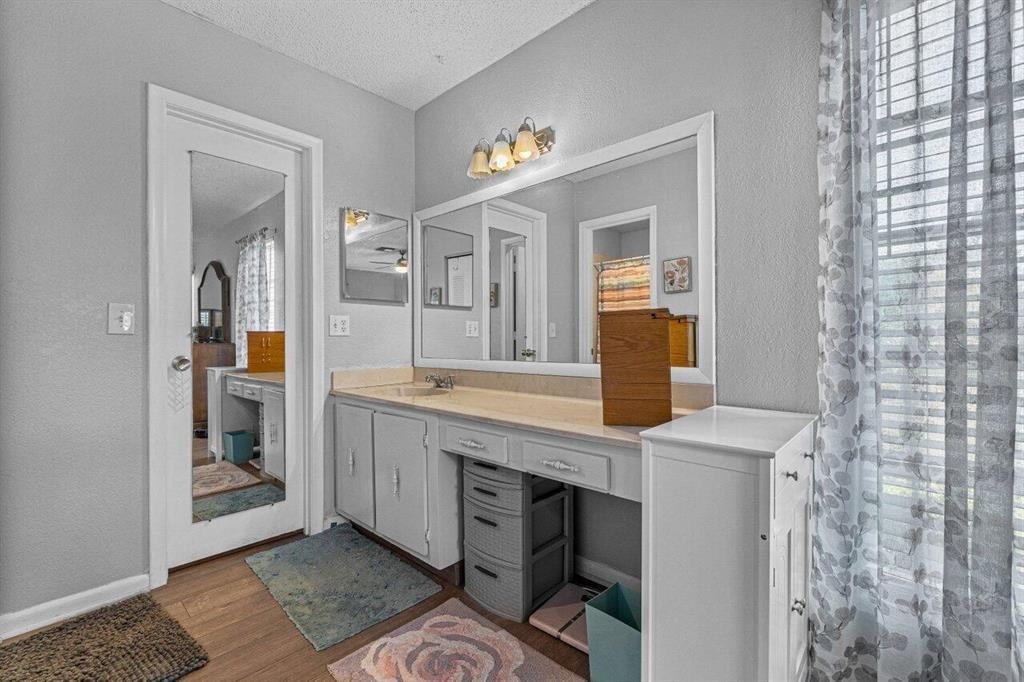 1131 Violet Terrace Unit: 201
