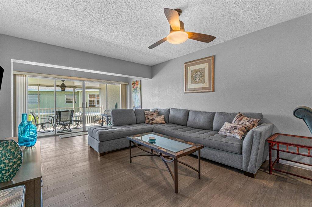1131 Violet Terrace Unit: 201