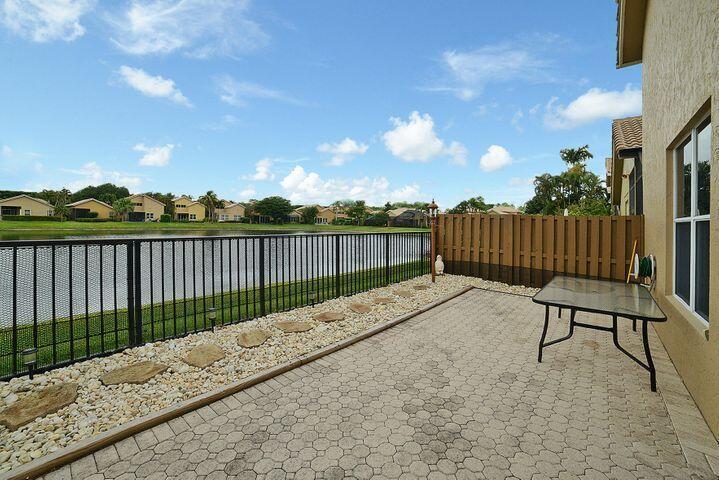 2476 NW 67th Street