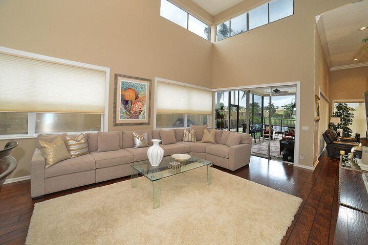 2476 NW 67th Street
