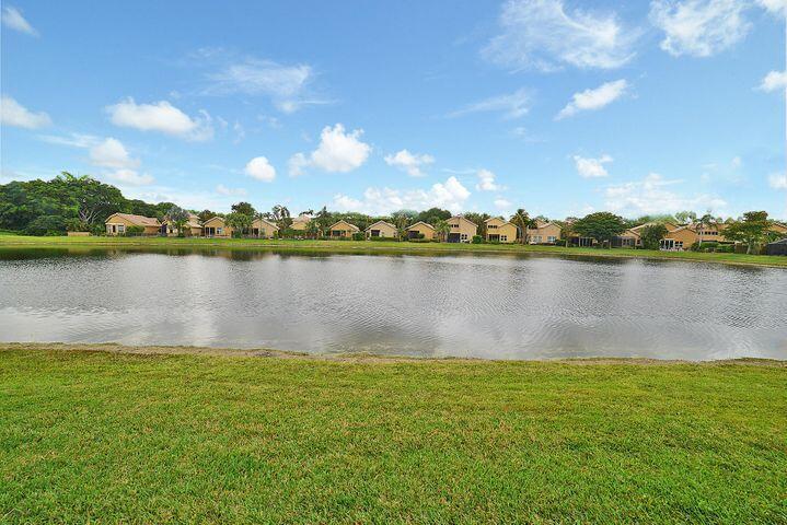2476 NW 67th Street