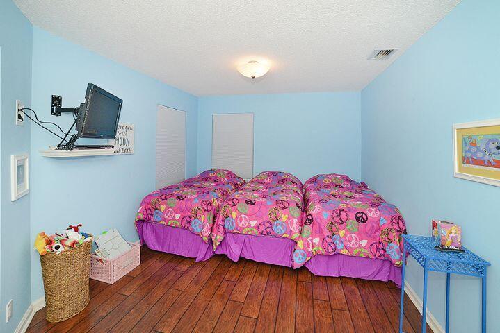 2476 NW 67th Street