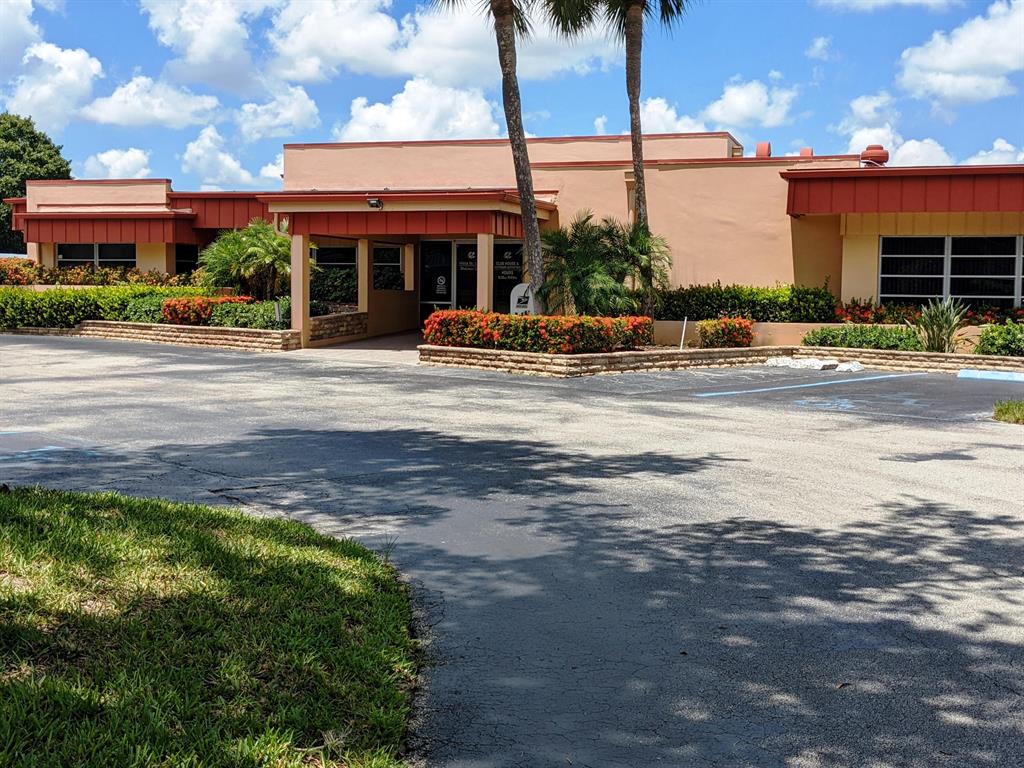7 Lake Vista Trail Unit: 202