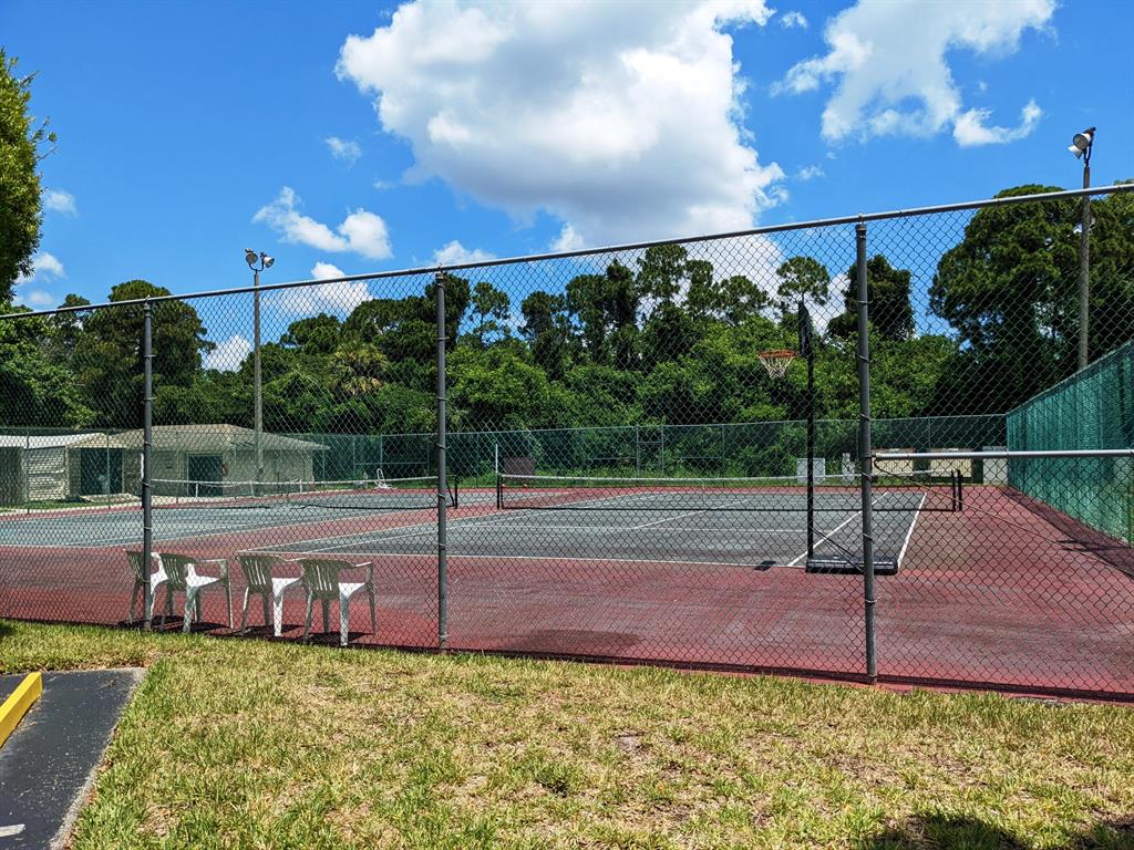 7 Lake Vista Trail Unit: 202