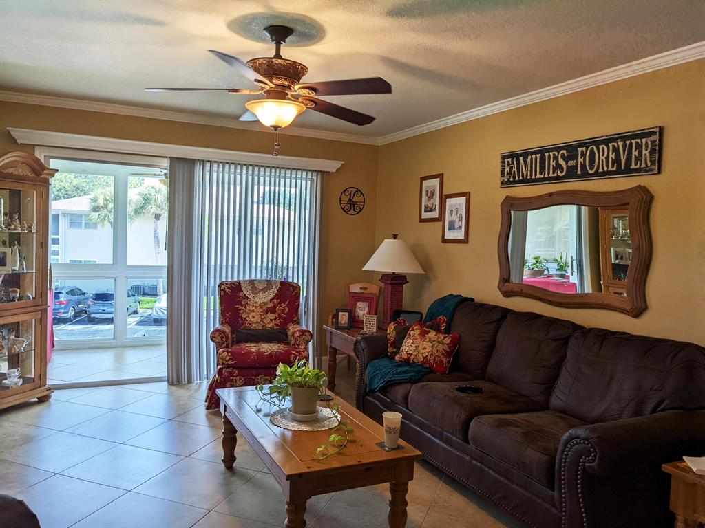 7 Lake Vista Trail Unit: 202