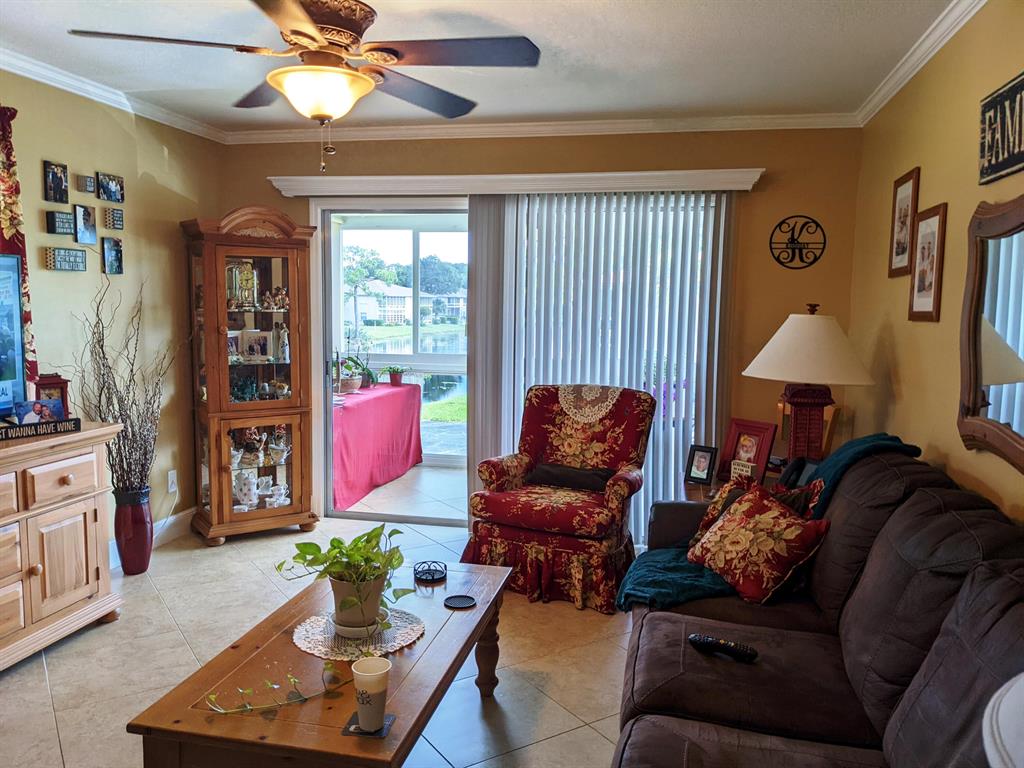 7 Lake Vista Trail Unit: 202