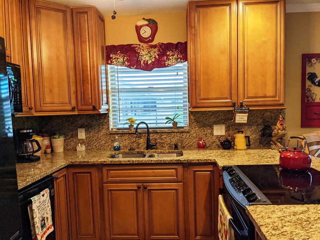 7 Lake Vista Trail Unit: 202