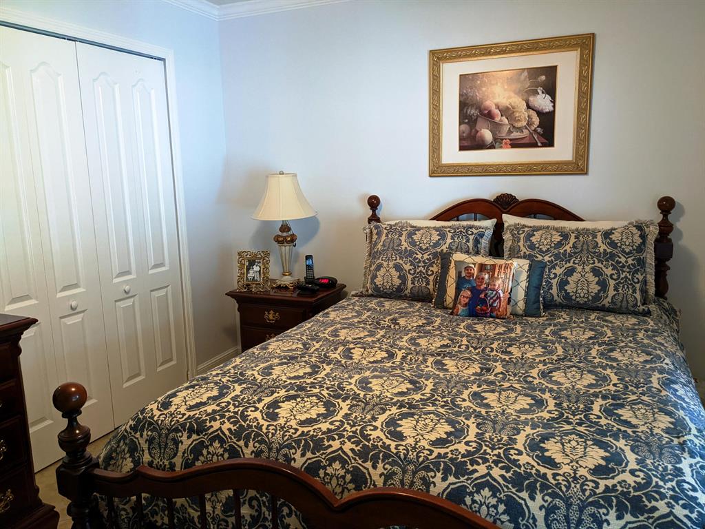 7 Lake Vista Trail Unit: 202