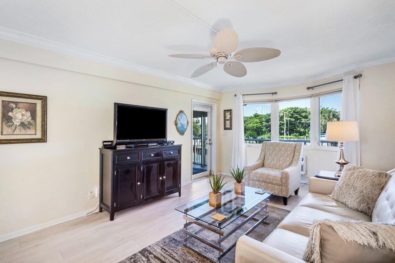 1511 SE 15th Court Unit: 203