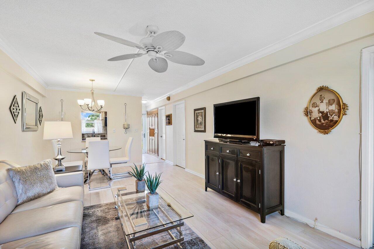 1511 SE 15th Court Unit: 203