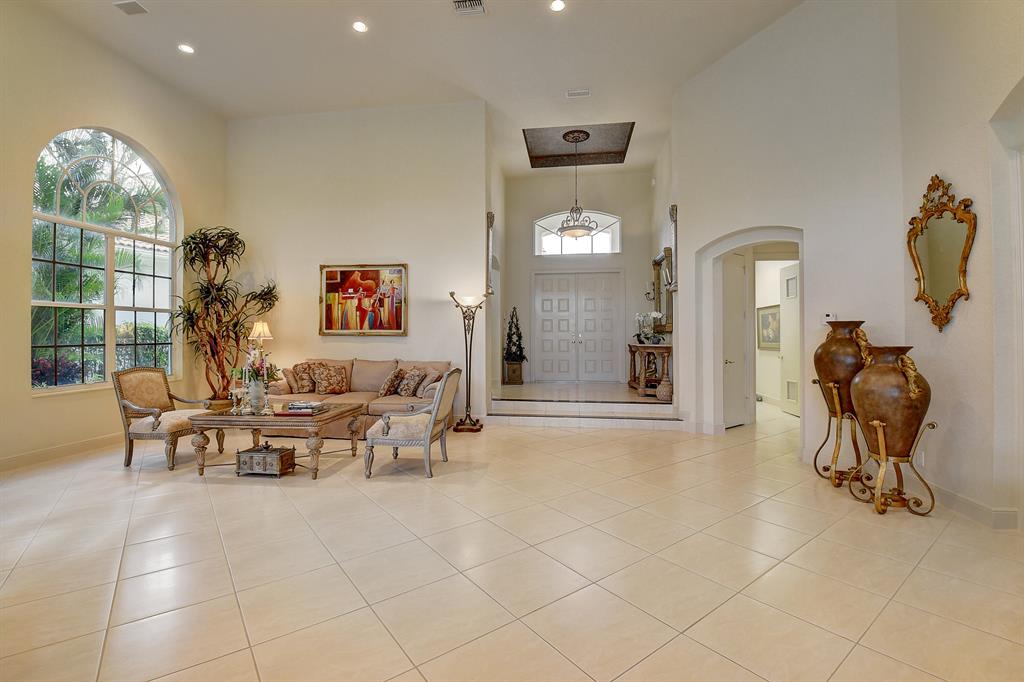 4185 NW Briarcliff Circle