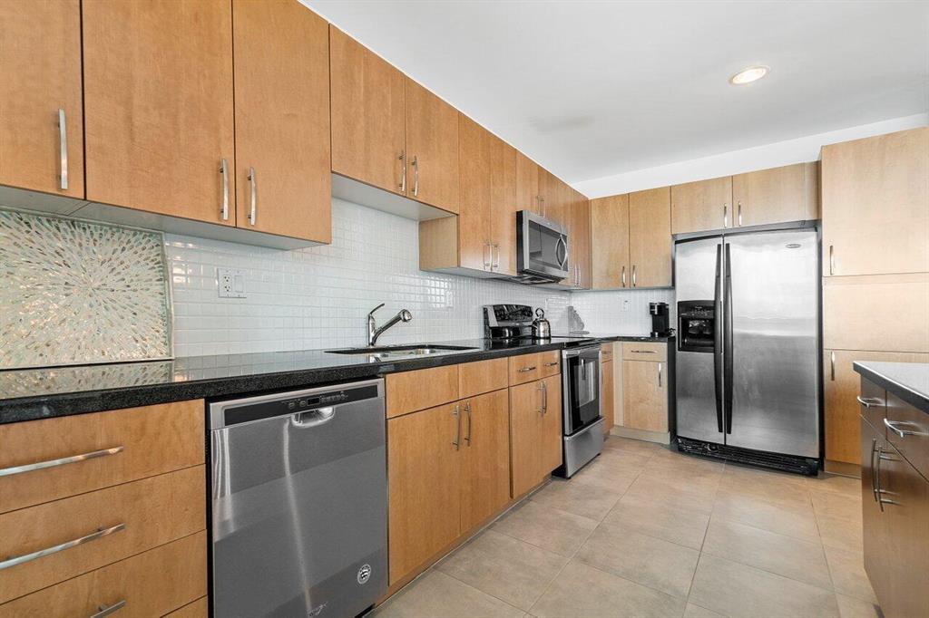 300 S Australian Avenue Unit: 819