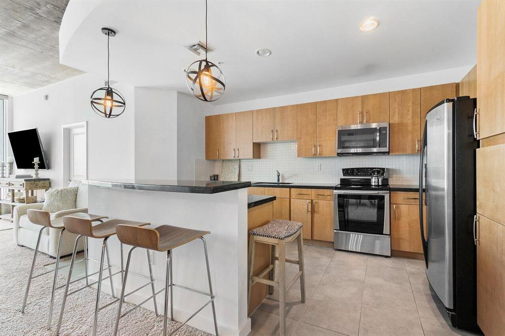 300 S Australian Avenue Unit: 819