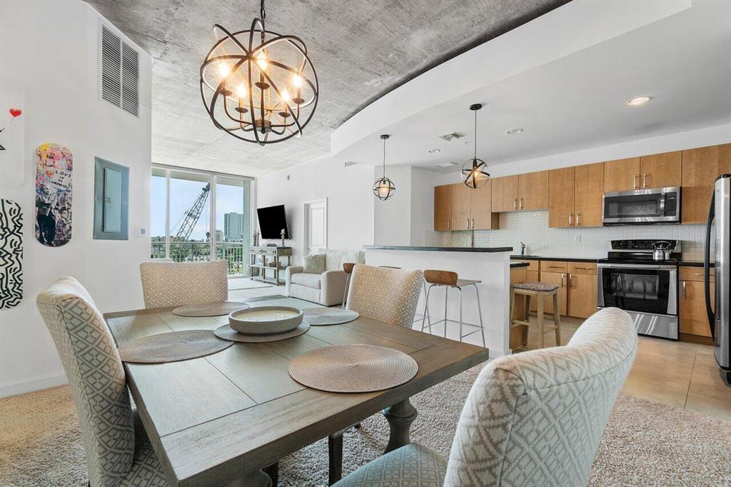 300 S Australian Avenue Unit: 819