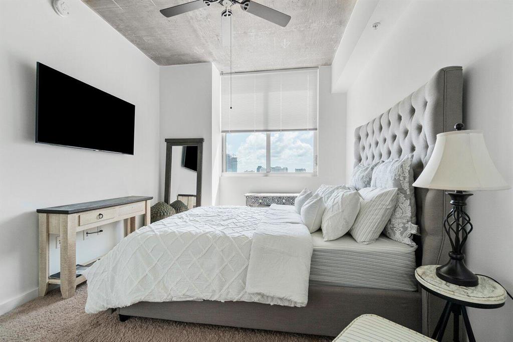 300 S Australian Avenue Unit: 819
