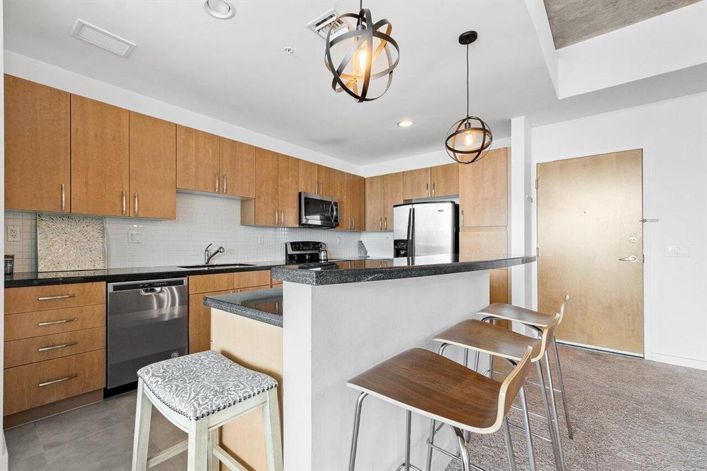 300 S Australian Avenue Unit: 819