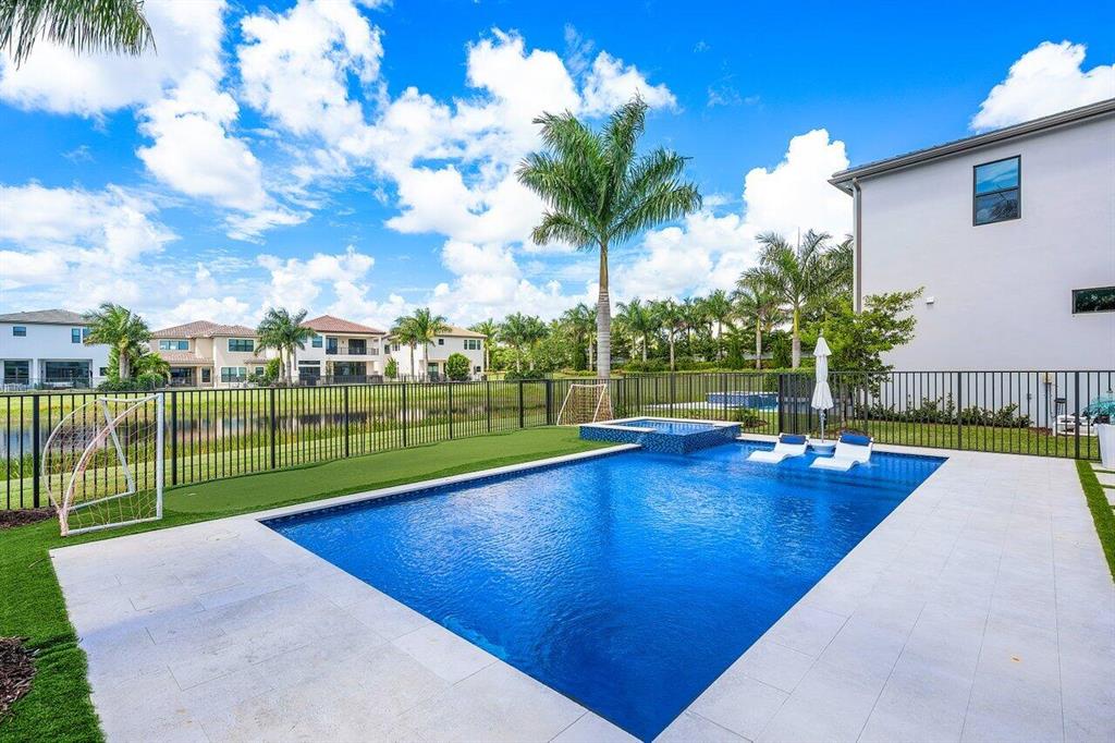 8999 Dulcetto Court