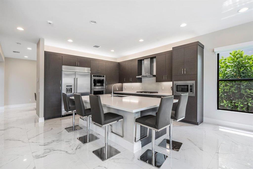 8999 Dulcetto Court