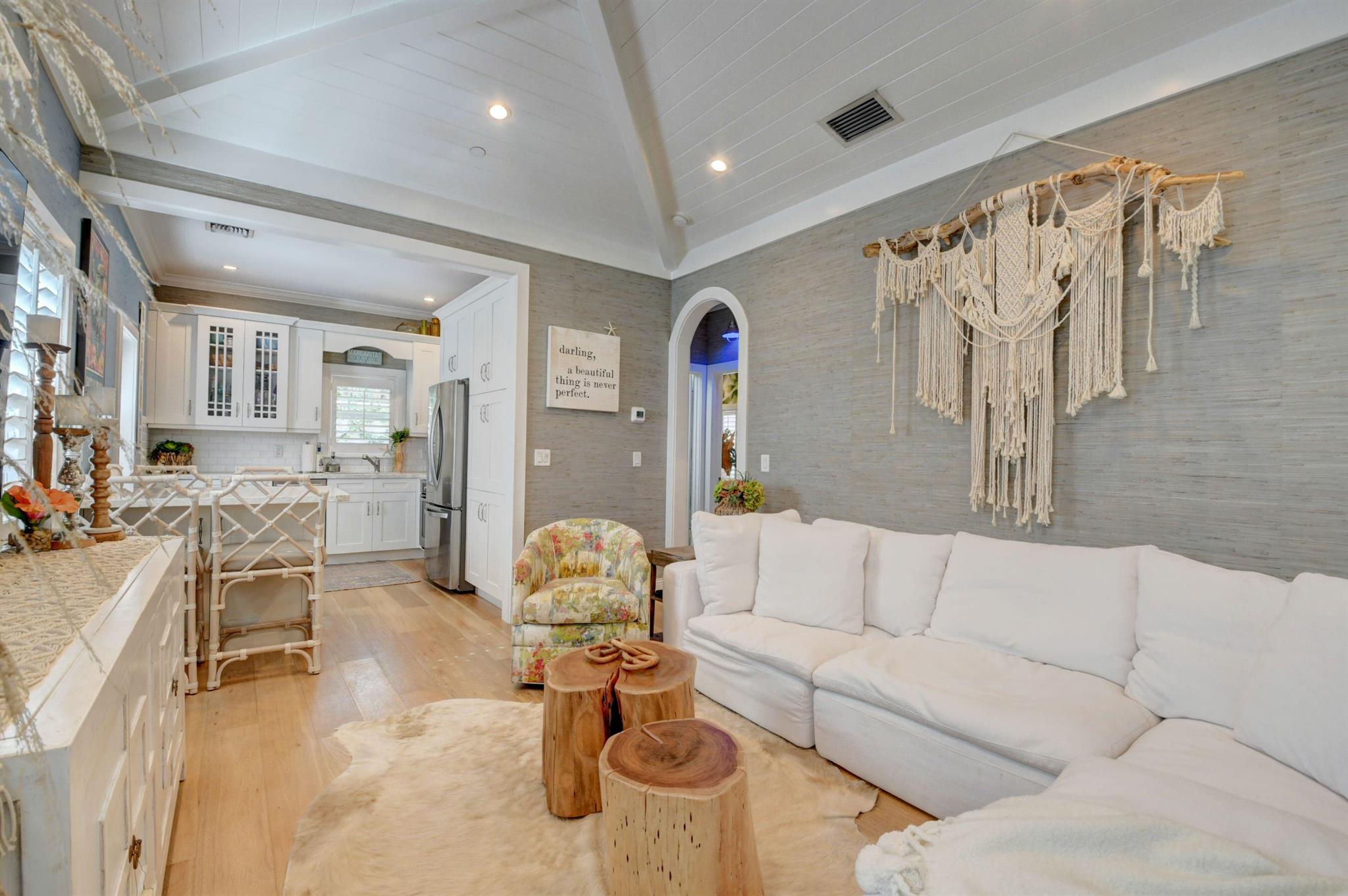 2225 S Ocean Boulevard Unit: 14