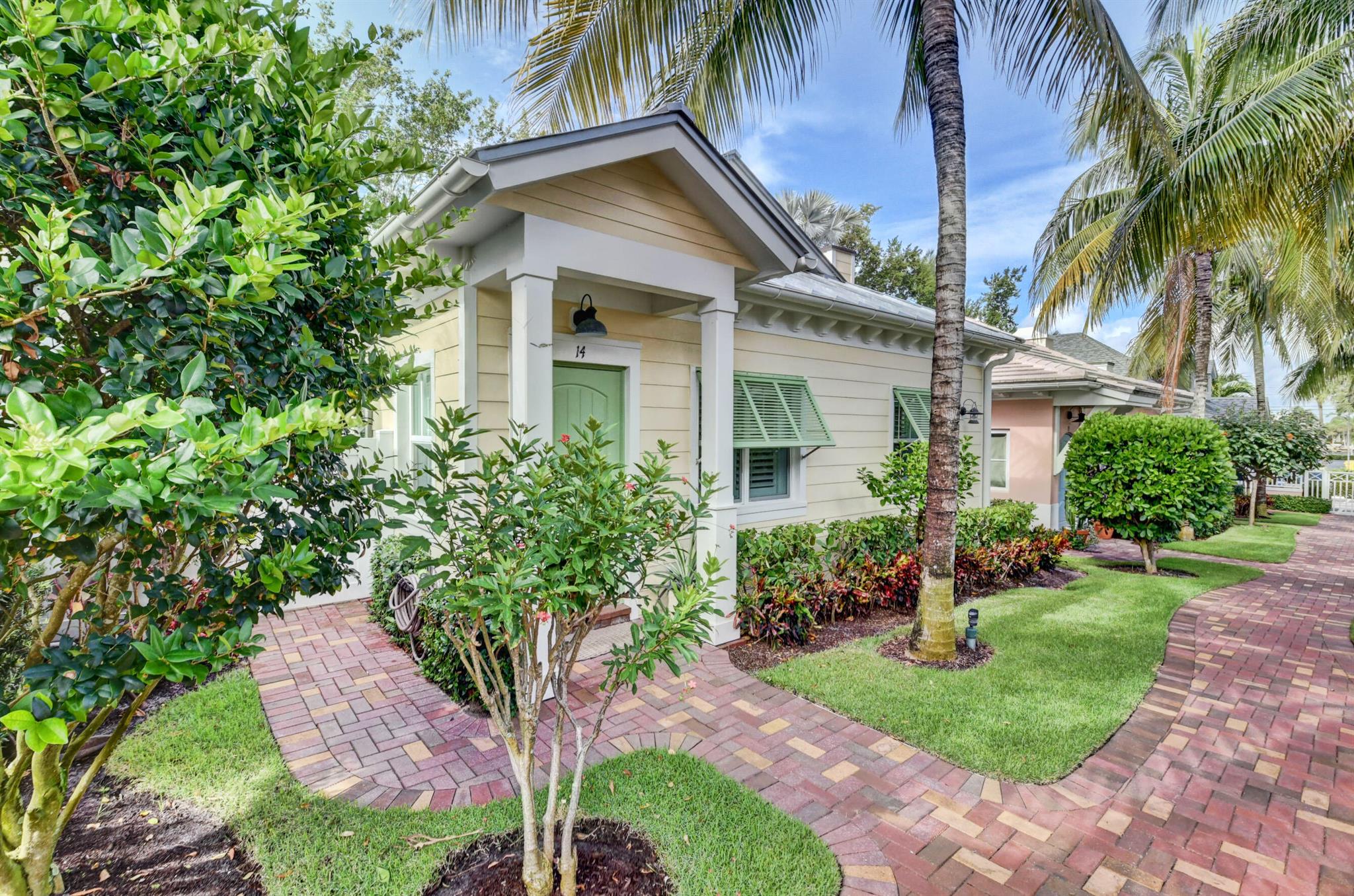 2225 S Ocean Boulevard Unit: 14