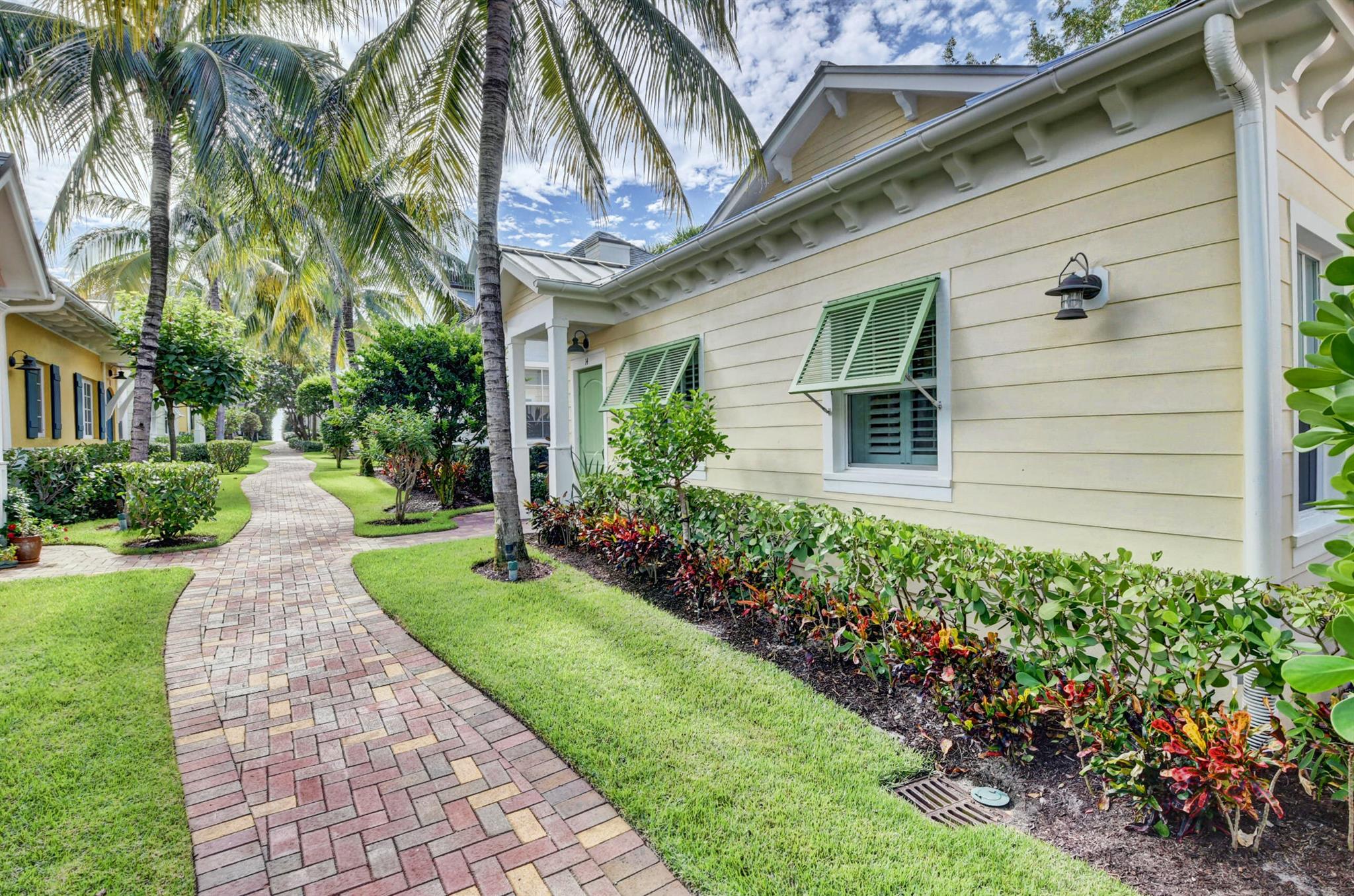 2225 S Ocean Boulevard Unit: 14